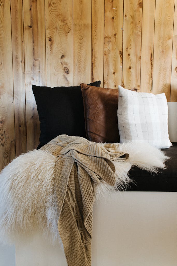 Wollen plaid kan niet ontbreken in een winter interieur
